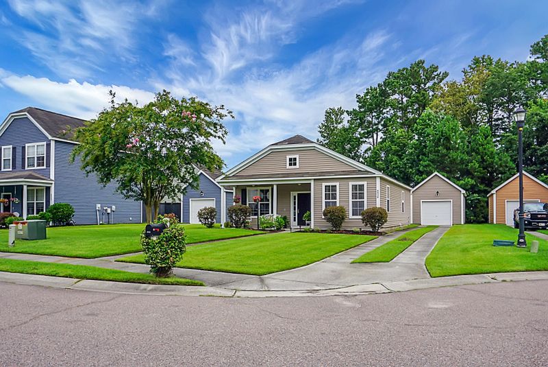 8920 Planters Row Ln, Summerville, SC 29485