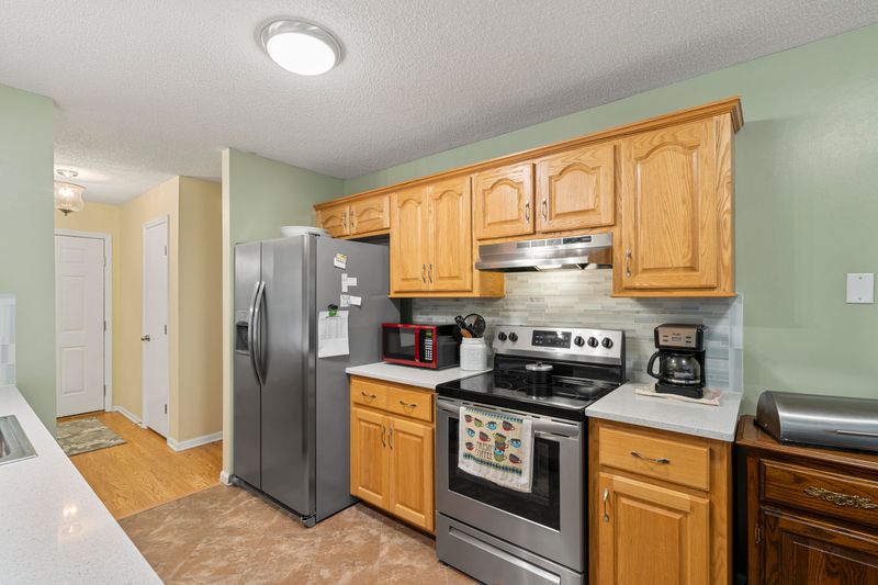 8435 Scotts Mill Dr, North Charleston, SC 29420