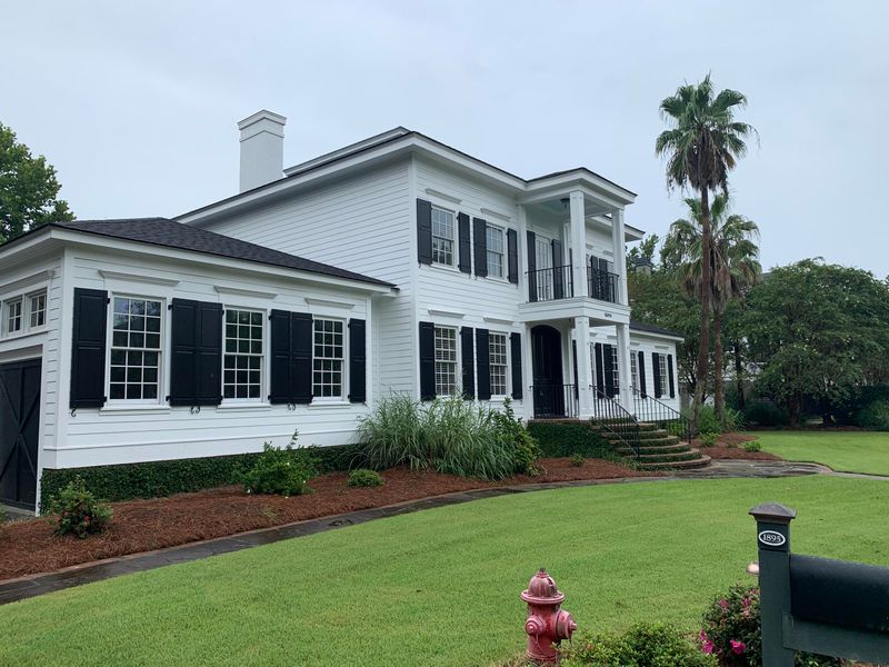 1895 N James Gregarie Rd, Mount Pleasant, SC 29466