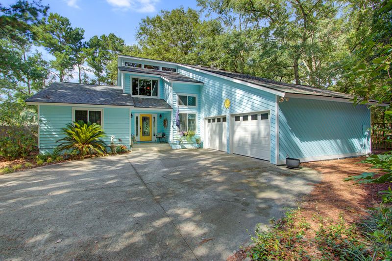 114 Nettles Ln, Summerville, SC 29483