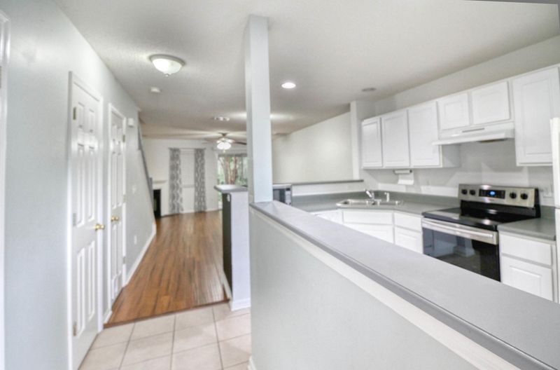 8157 Shadow Oak Dr, North Charleston, SC 29406