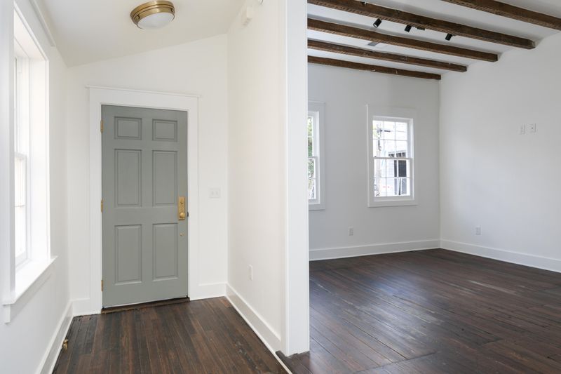 89 Line St, Charleston, SC 29403