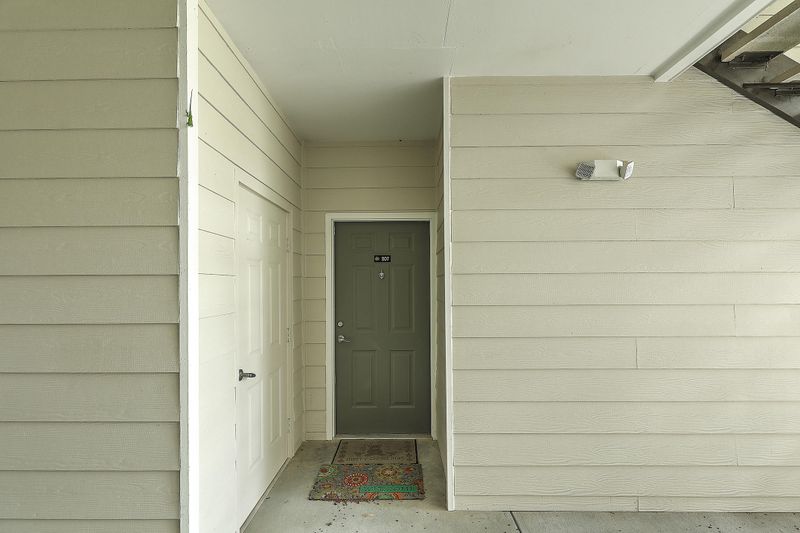1300 Park West Blvd #207, Mount Pleasant, SC 29466