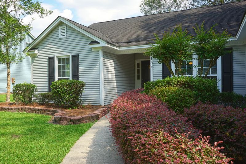 158 Wainwright, Summerville, SC 29485