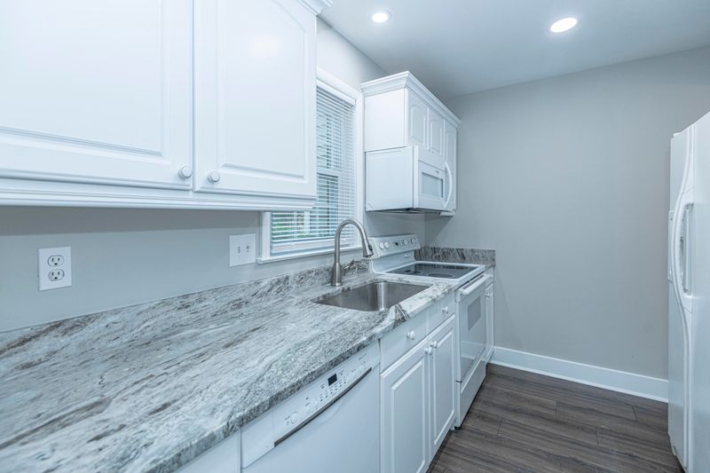 129 Heritage Cir #B-6, Mount Pleasant, SC 29464