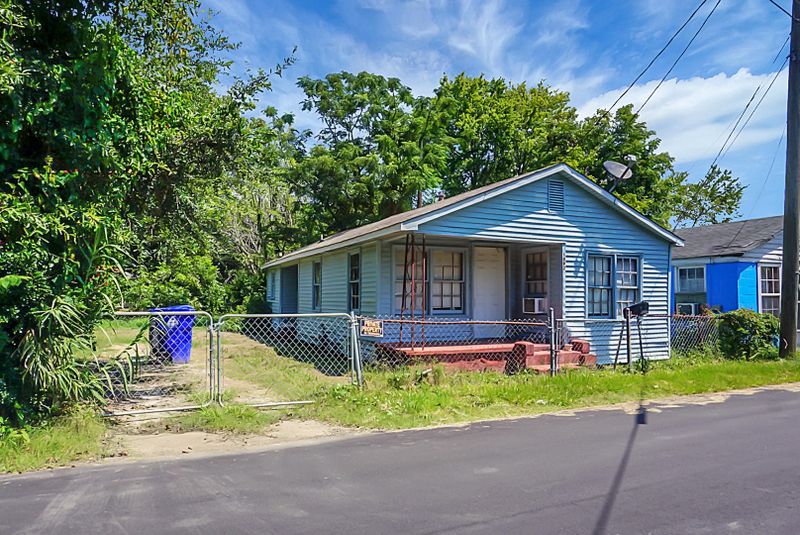 1992 Echo Ave, North Charleston, SC 29405