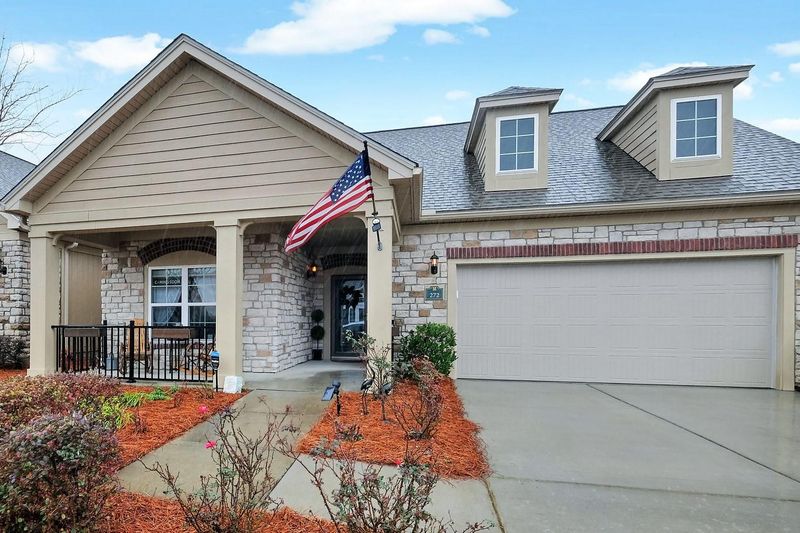 272 Village Stone Cir, Summerville, SC 29486