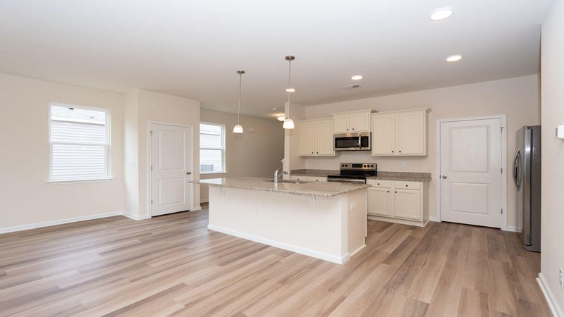 311 Willow Pointe Cir, Summerville, SC 29486
