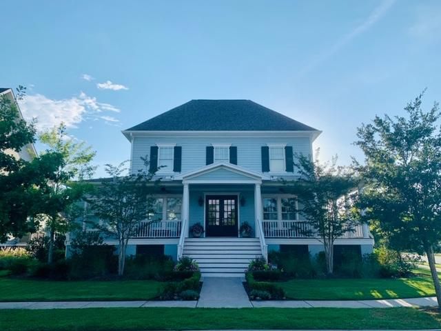 370 Lesesne St, Daniel Island, SC 29492