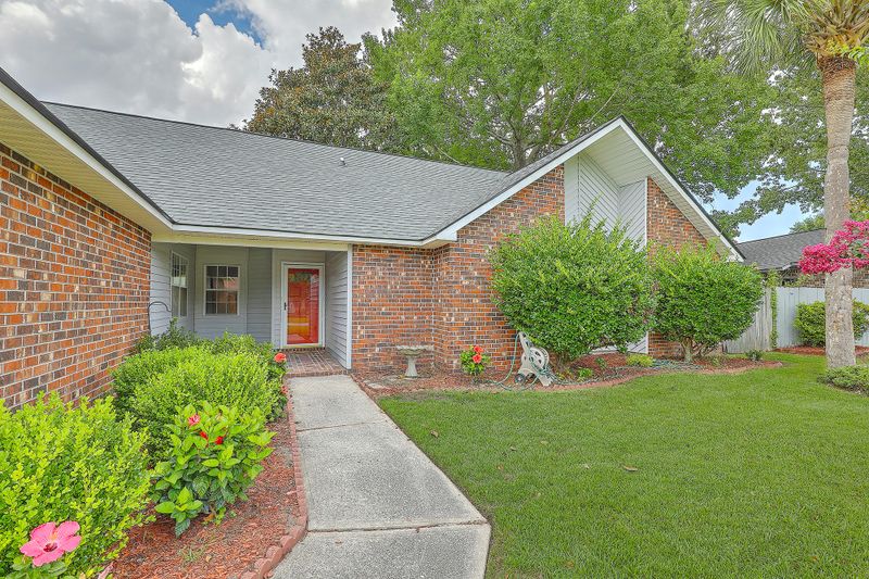7905 Red Birch Cir, North Charleston, SC 29418