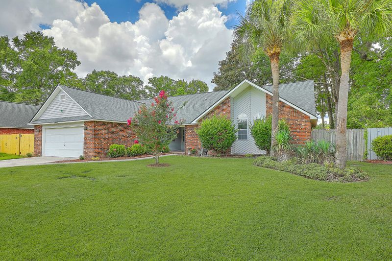 7905 Red Birch Cir, North Charleston, SC 29418