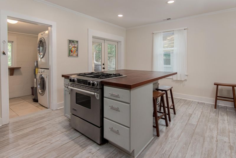4407 Lambert St, North Charleston, SC 29405