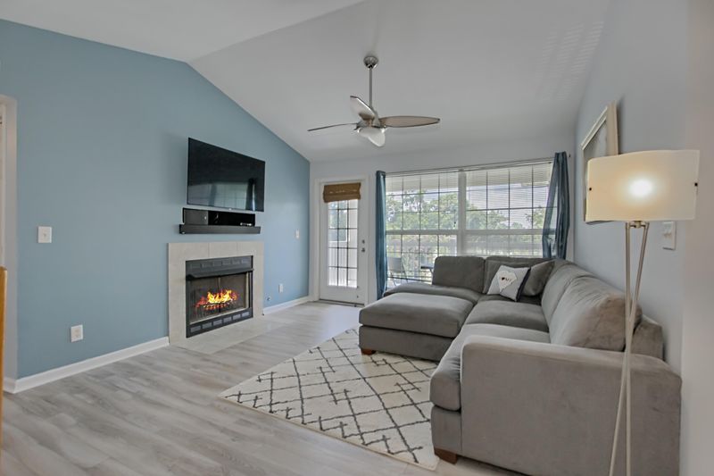 700 Daniel Ellis Dr #8303, Charleston, SC 29412