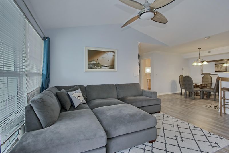 700 Daniel Ellis Dr #8303, Charleston, SC 29412