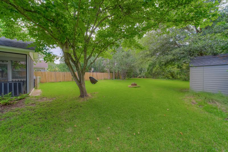 1914 Armory Dr, Mount Pleasant, SC 29466
