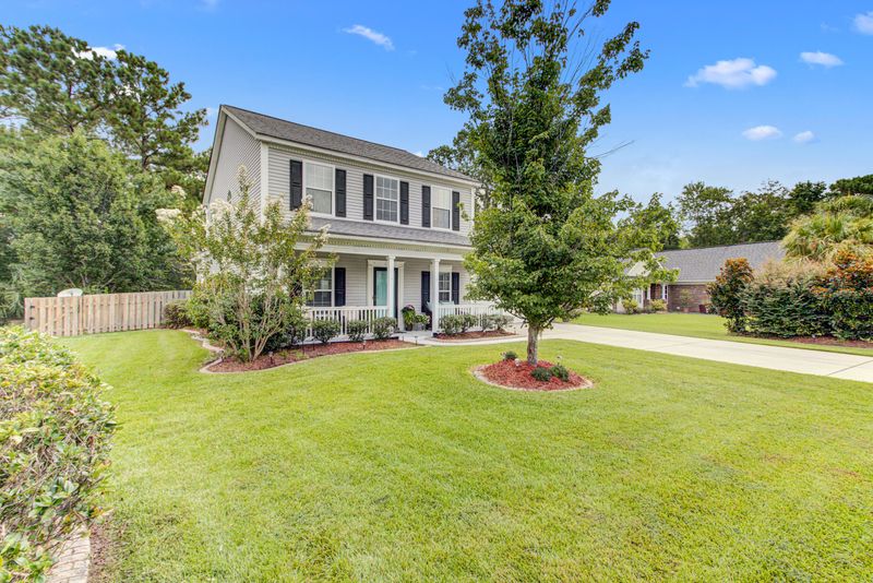 9403 Harroway Rd, Summerville, SC 29485