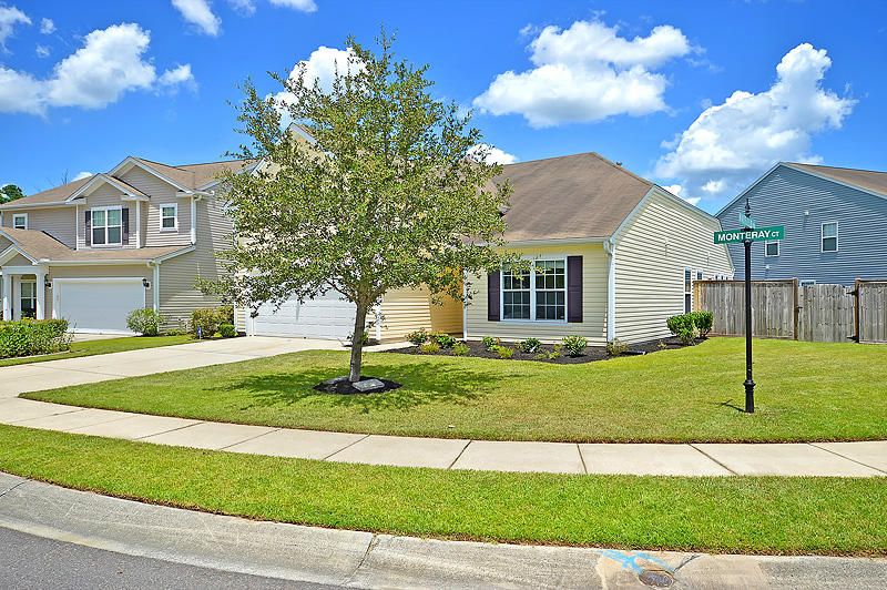 300 Monteray Ct, Goose Creek, SC 29445
