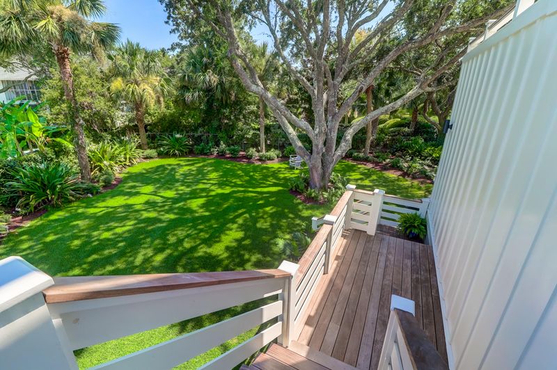 1651 Middle St, Sullivans Island, SC 29482