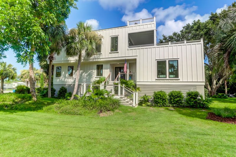 1651 Middle St, Sullivans Island, SC 29482