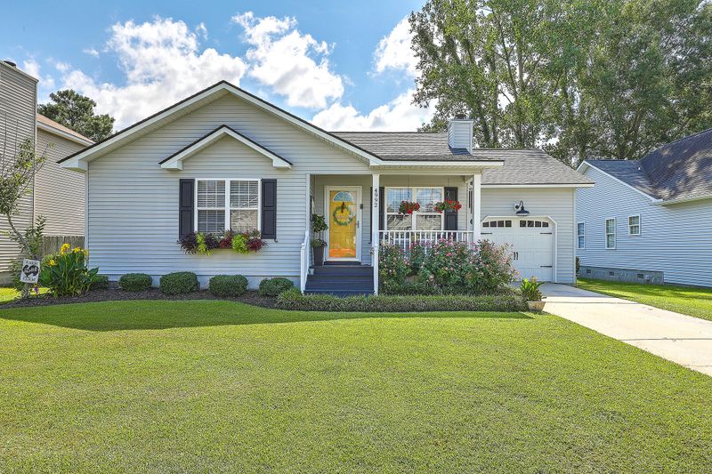 4992 Burkeshire Ct, North Charleston, SC 29420