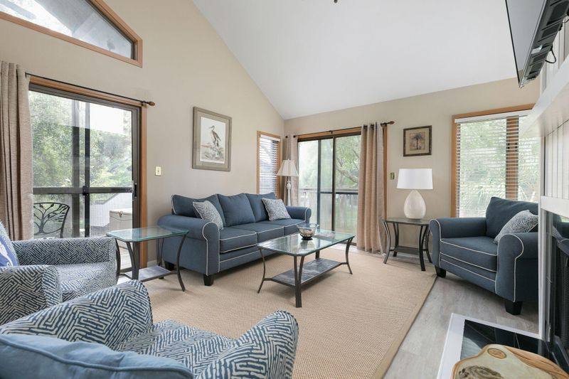4520 Park Lake Dr, Kiawah Island, SC 29455