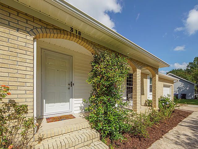 318 Driver Ave, Summerville, SC 29483