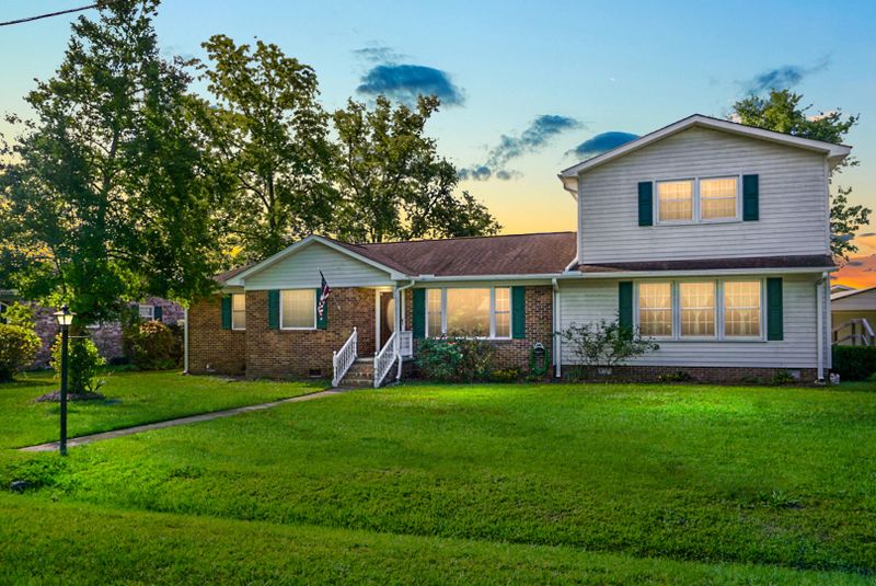 104 Center St, Moncks Corner, SC 29461