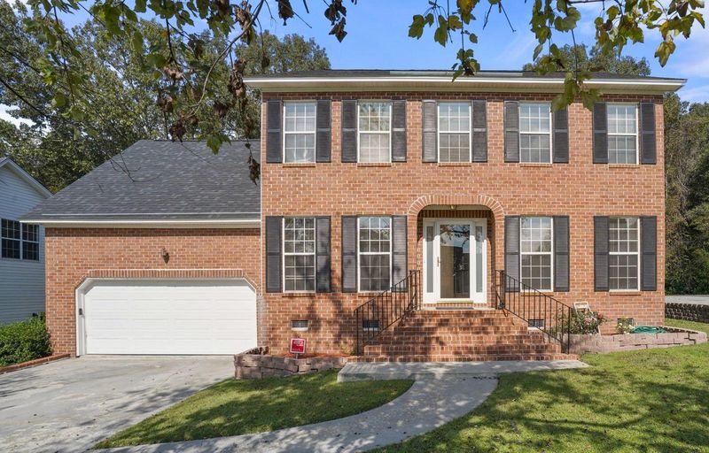 161 Belleplaine Dr, Goose Creek, SC 29445