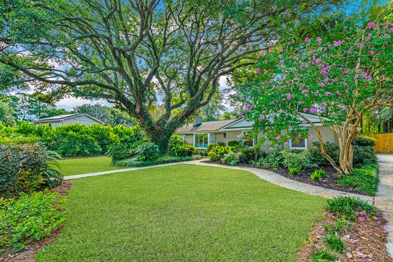 756 Fort Sumter Dr, Charleston, SC 29412