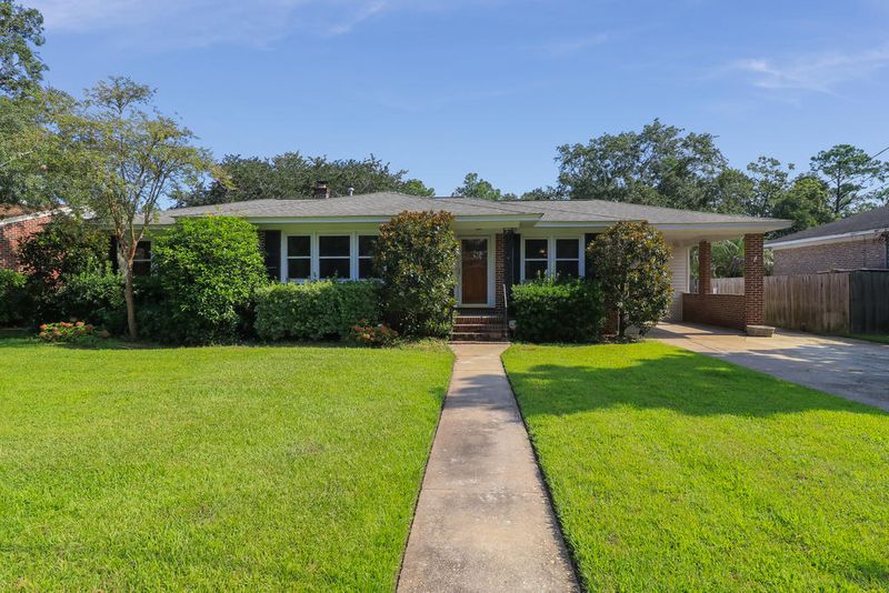 1836 Alice Dr, Charleston, SC 29407