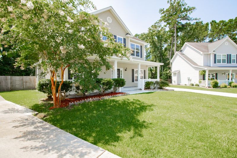 5302 Natures Color Ln, North Charleston, SC 29418