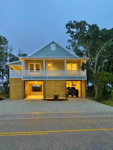 117 Jungle Rd, Edisto Island, SC 29438