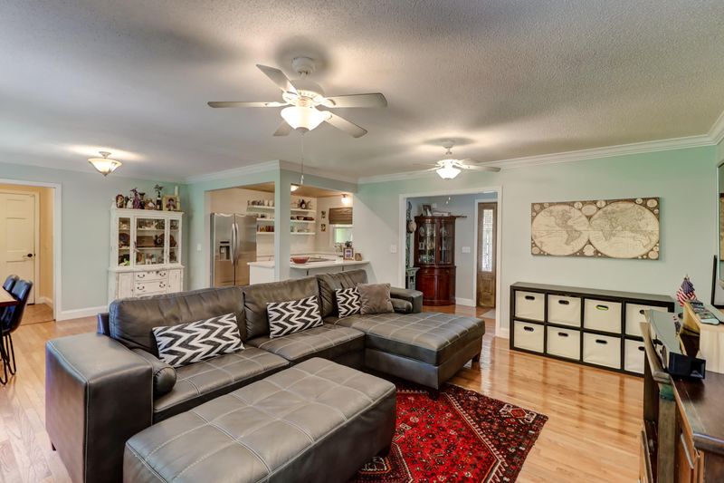 1431 Downwood Pl, Charleston, SC 29412