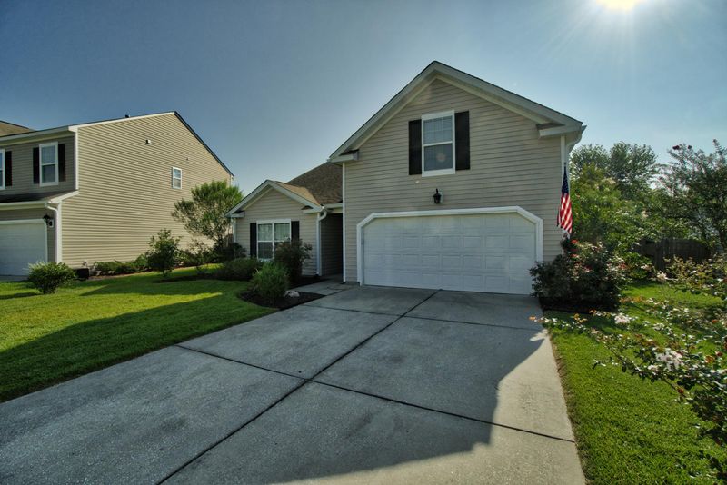 610 Parkwood Dr, Goose Creek, SC 29445