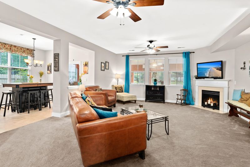 606 Grassy Hill Rd, Summerville, SC 29483