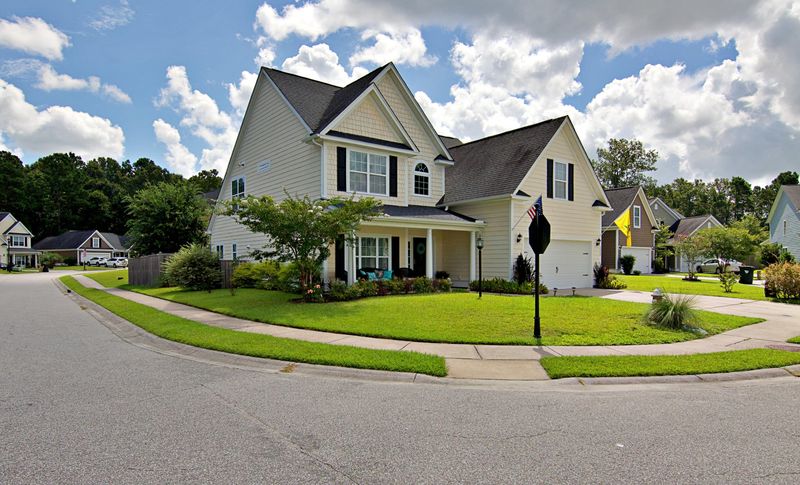 3800 Canary Ct, North Charleston, SC 29420