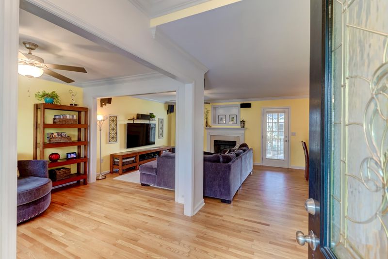 1715 Lotus Ln, Charleston, SC 29412
