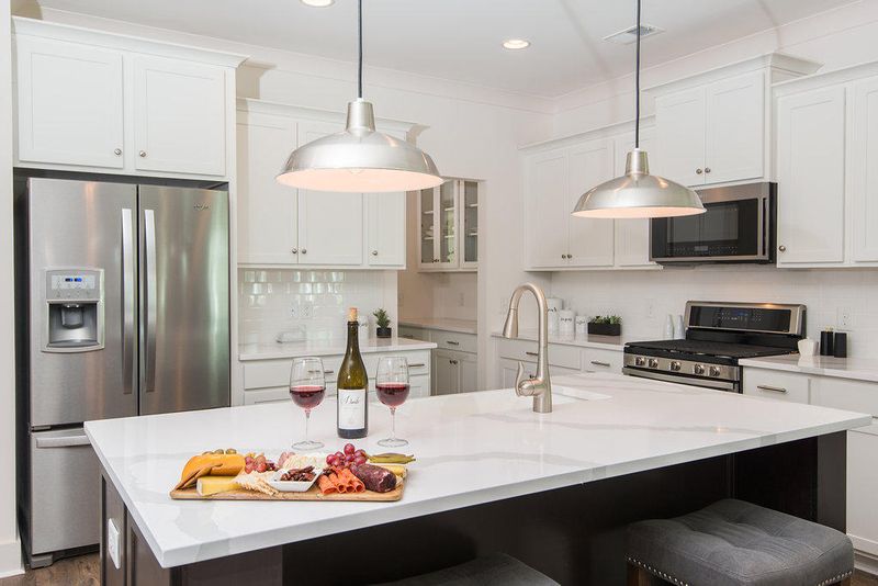 104 Goose Rd, Summerville, SC 29483