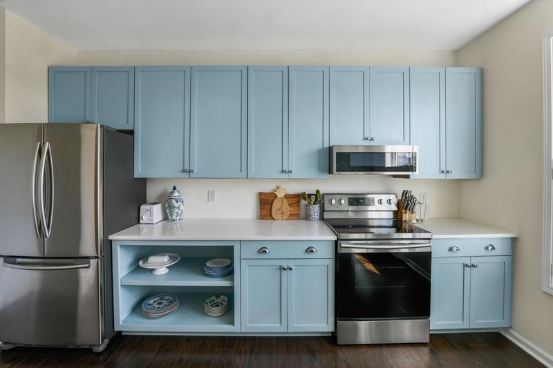 260 Seven Farms Dr #304, Charleston, SC 29492