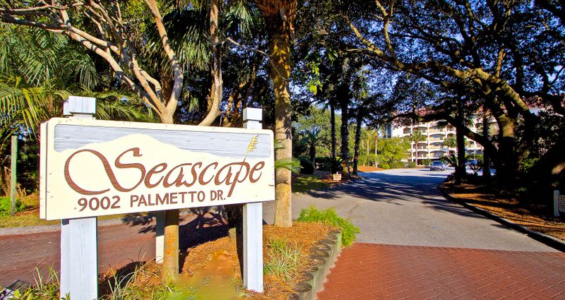214 Seascape Villas Dr #214, Isle Of Palms, SC 29451