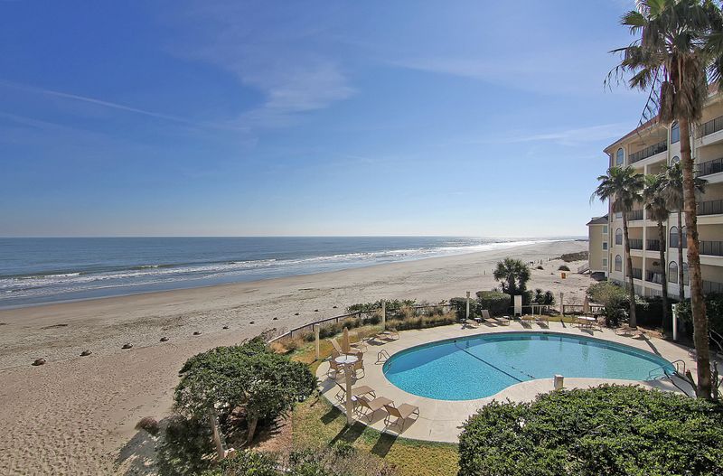 214 Seascape Villas Dr #214, Isle Of Palms, SC 29451