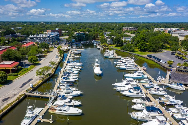 16 Transom Ct, Charleston, SC 29407