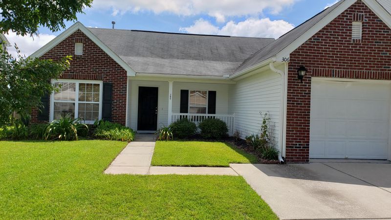 306 Deep River Rd, Summerville, SC 29486