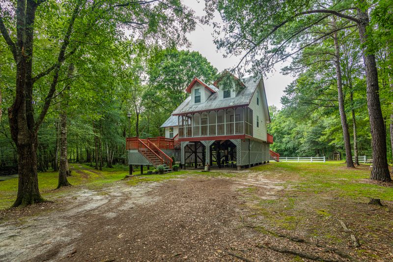 499 Horseford Rd, Ridgeville, SC 29472