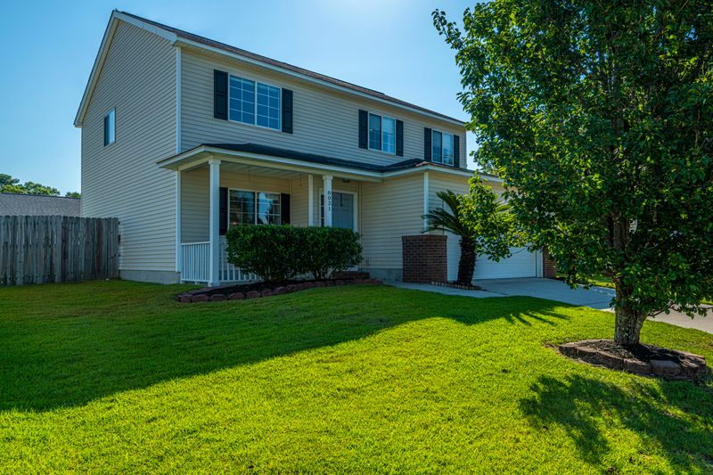 8031 Old London, North Charleston, SC 29406