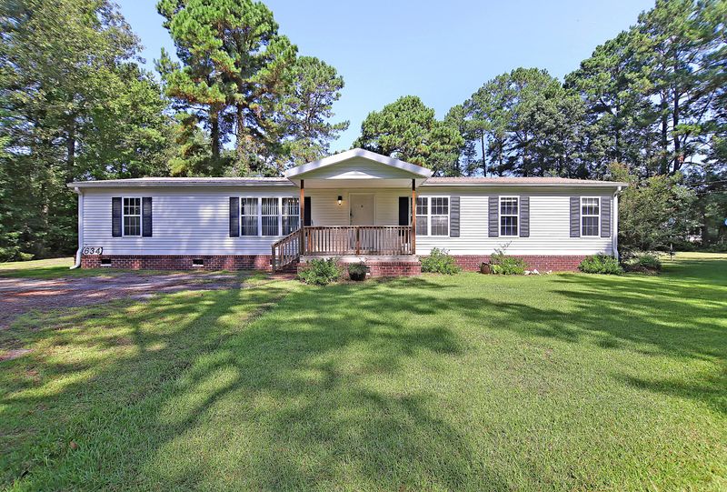 634 Carter Rd, Ridgeville, SC 29472
