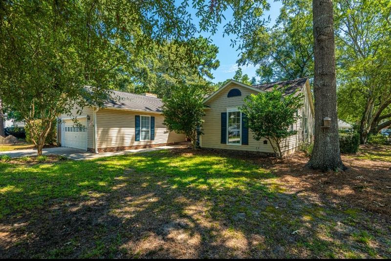8530 Randall Ct, North Charleston, SC 29420