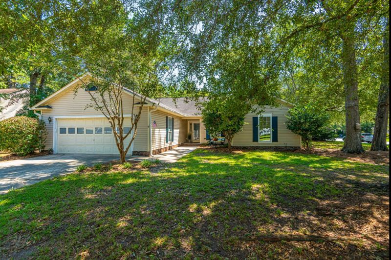 8530 Randall Ct, North Charleston, SC 29420