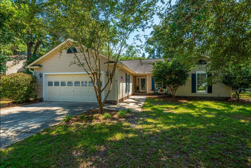 8530 Randall Ct, North Charleston, SC 29420