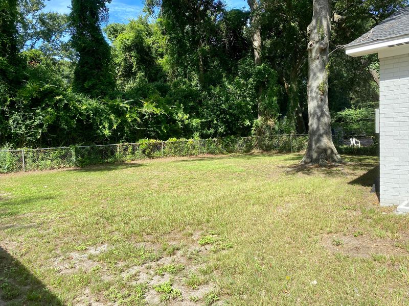 1095 S Shadow Dr, Mount Pleasant, SC 29464